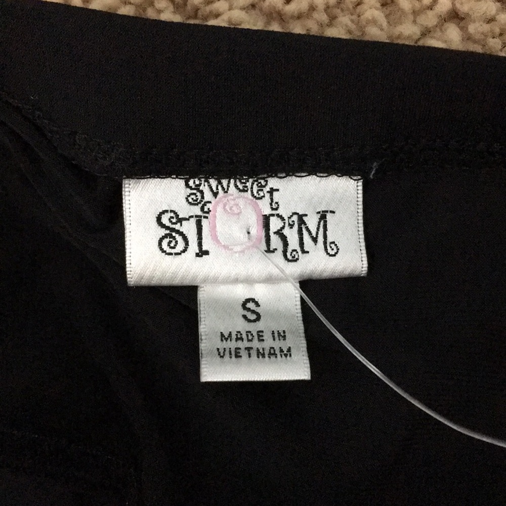 Dress - Picture 3 of 3